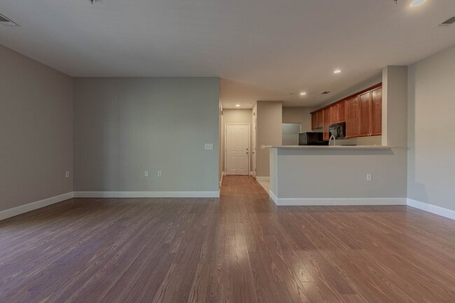 Building Photo - 7231 Althorp Way