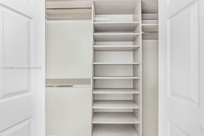 Building Photo - 14156 SW 148th Ave