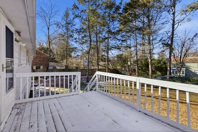 Building Photo - 8 Cherryfield Dr