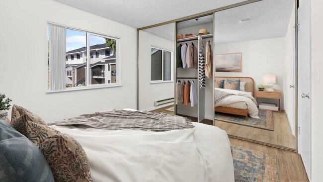 Bedroom with Hard Surface Flooring - Briarwood