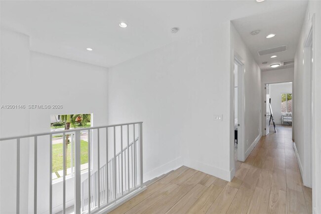 Building Photo - 14831 SW 93rd Ct