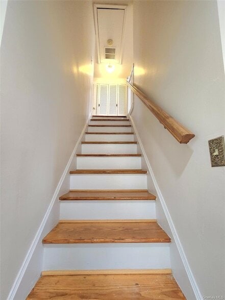 Building Photo - 306 Beebe Rd