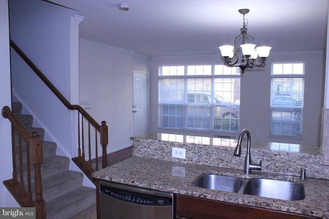 Building Photo - 42525 Highgate Terrace