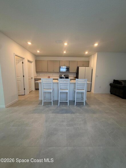 Building Photo - 1707 Colebrook Cir SW