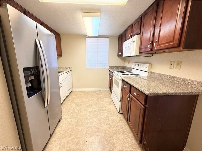 Building Photo - 4431 Alexis Dr