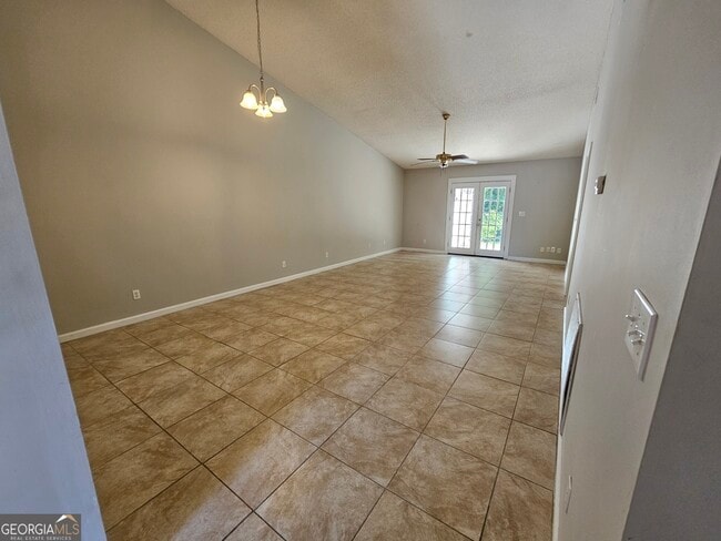 Building Photo - 189 E Lakemont Dr