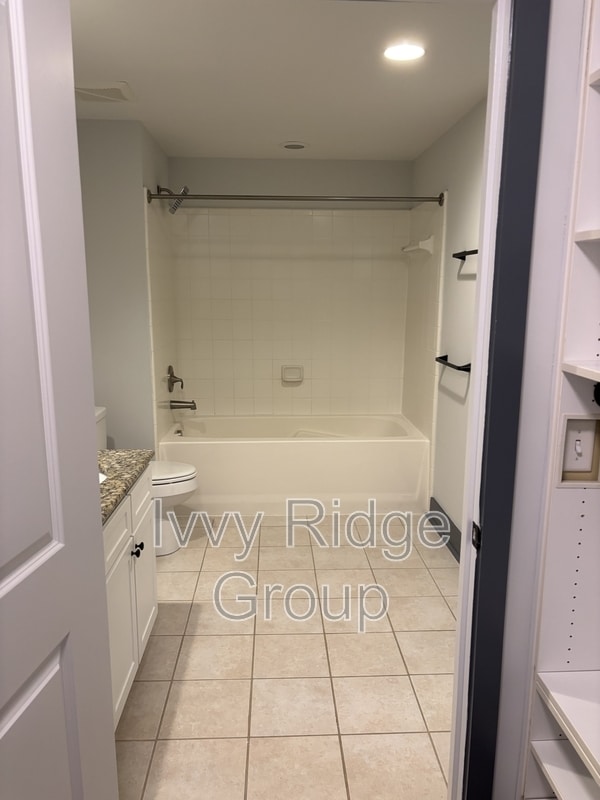 Building Photo - 721 Gov Morrison St