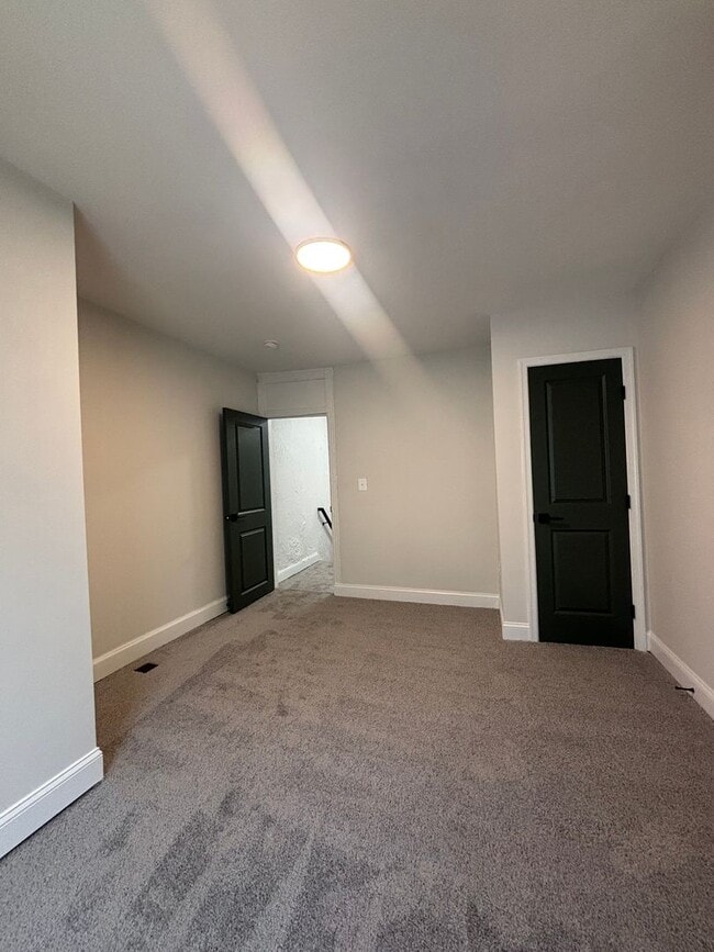 Building Photo - Newly Renovated 4BR Home in East Baltimore – Perfect for Families or Professionals!