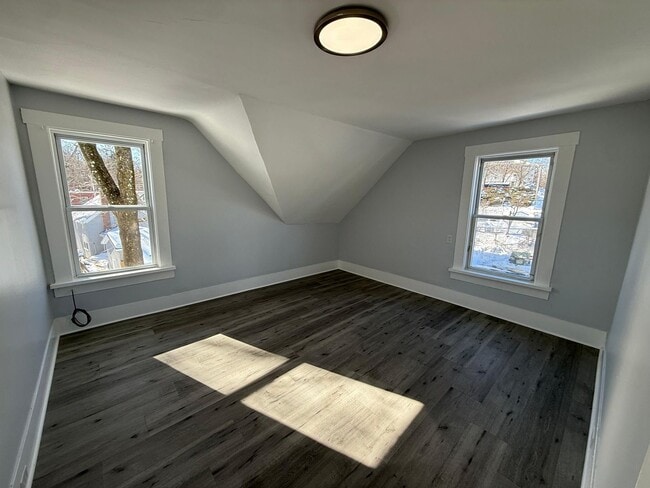 Building Photo - 61 Goddard St