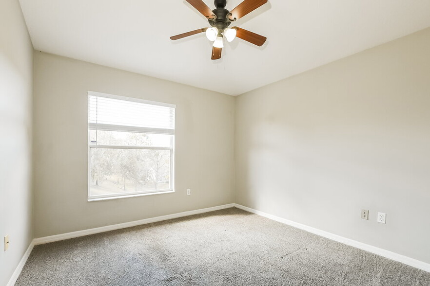 Building Photo - 1480 Muir Cir