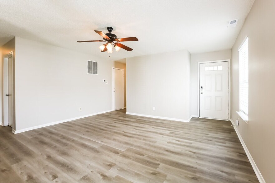 Building Photo - 11840 Wapiti Way