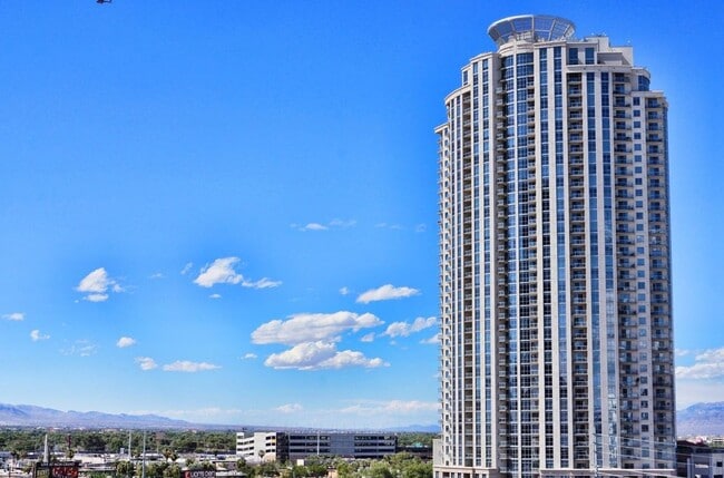Building Photo - ***GORGEOUS FURNISHED 1 BEDROOM CONDO AT A...