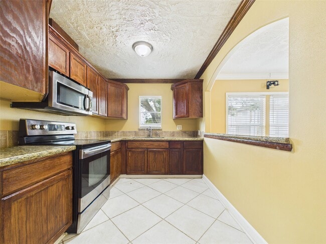 Building Photo - 1213 W Sidnor St