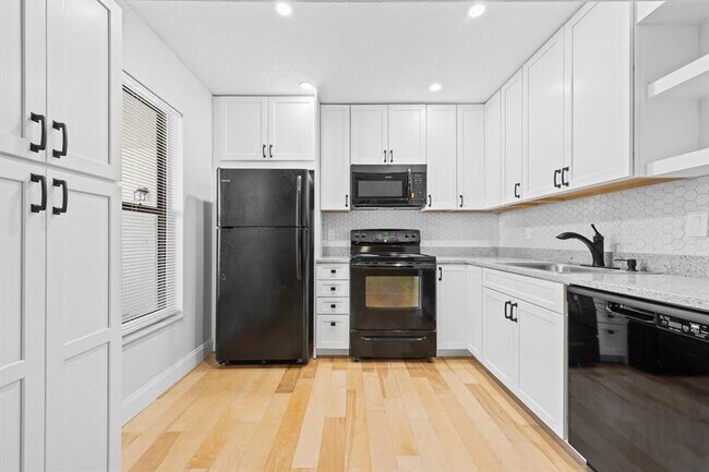 Primary Photo - 9821 NW 3 St