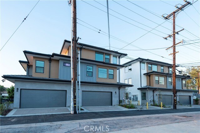 Building Photo - 5922 Encinita Ave