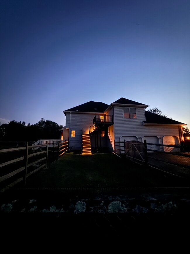 Fully furnished with all inclusive utilities private fenced in yard and deck - 12 Cheyenne Dr