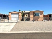 Building Photo - 803 Roadrunner Dr