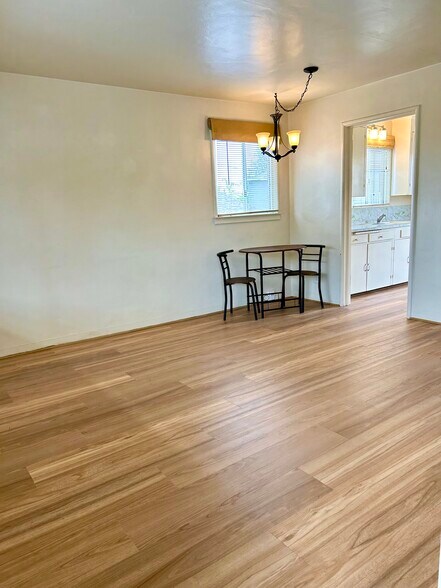 Living Rm - 471 Park Ave