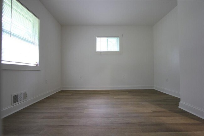 Building Photo - 3533 Larkspur Terrace