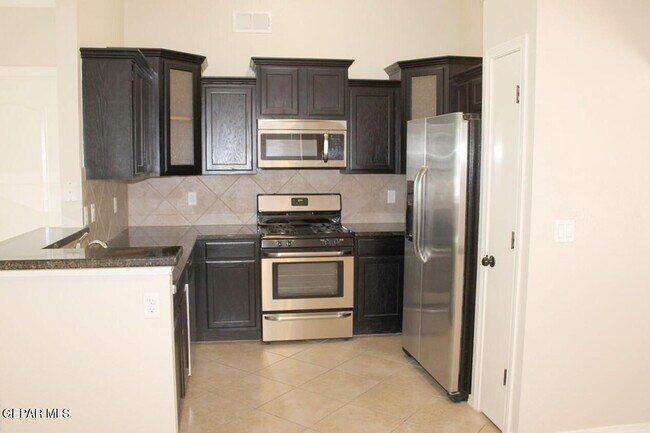 Building Photo - 5040 Gold Ranch Ave