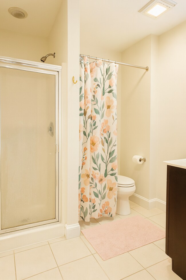 Building Photo - 10 Strathmore Rd