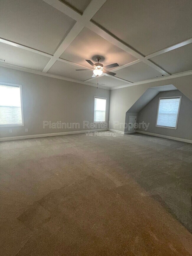 Building Photo - 8225 Crooked Crk Dr