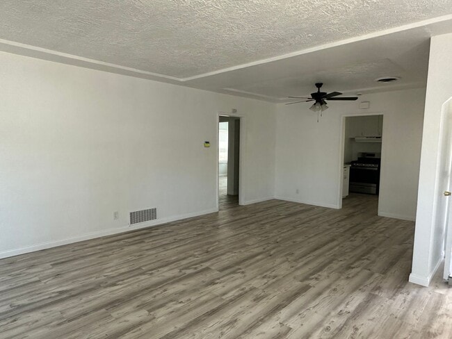 Building Photo - REMODELED HOME!