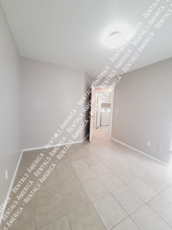Building Photo - 776 E Cowboy Cove Trail