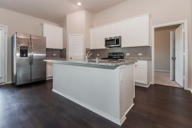 Building Photo - 331 Jewett Meadow Dr