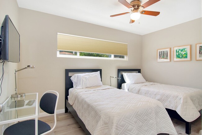 Building Photo - Cozy remodeled 2 beds 1 bath apt in Point ...