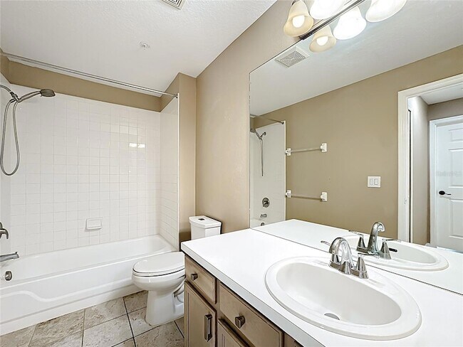 Building Photo - 3960 Southpointe Dr