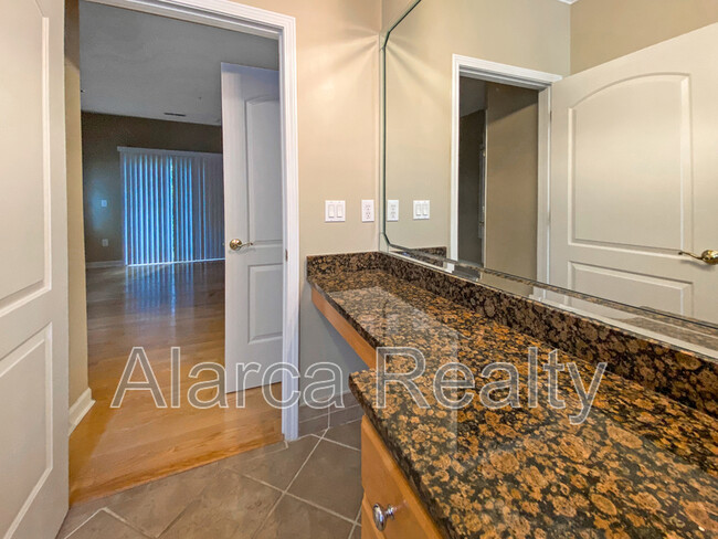 Building Photo - 3933 Arbor Ln