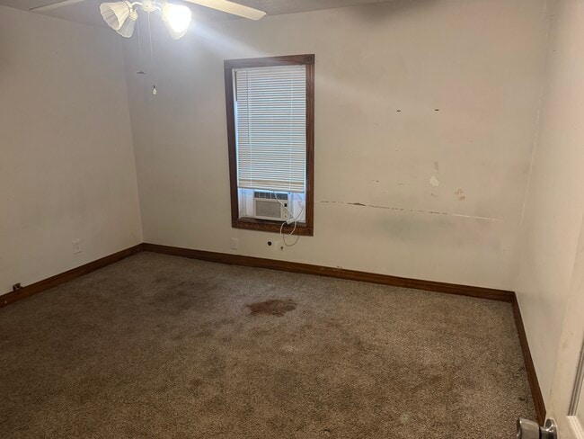 Building Photo - 608 Brevard St