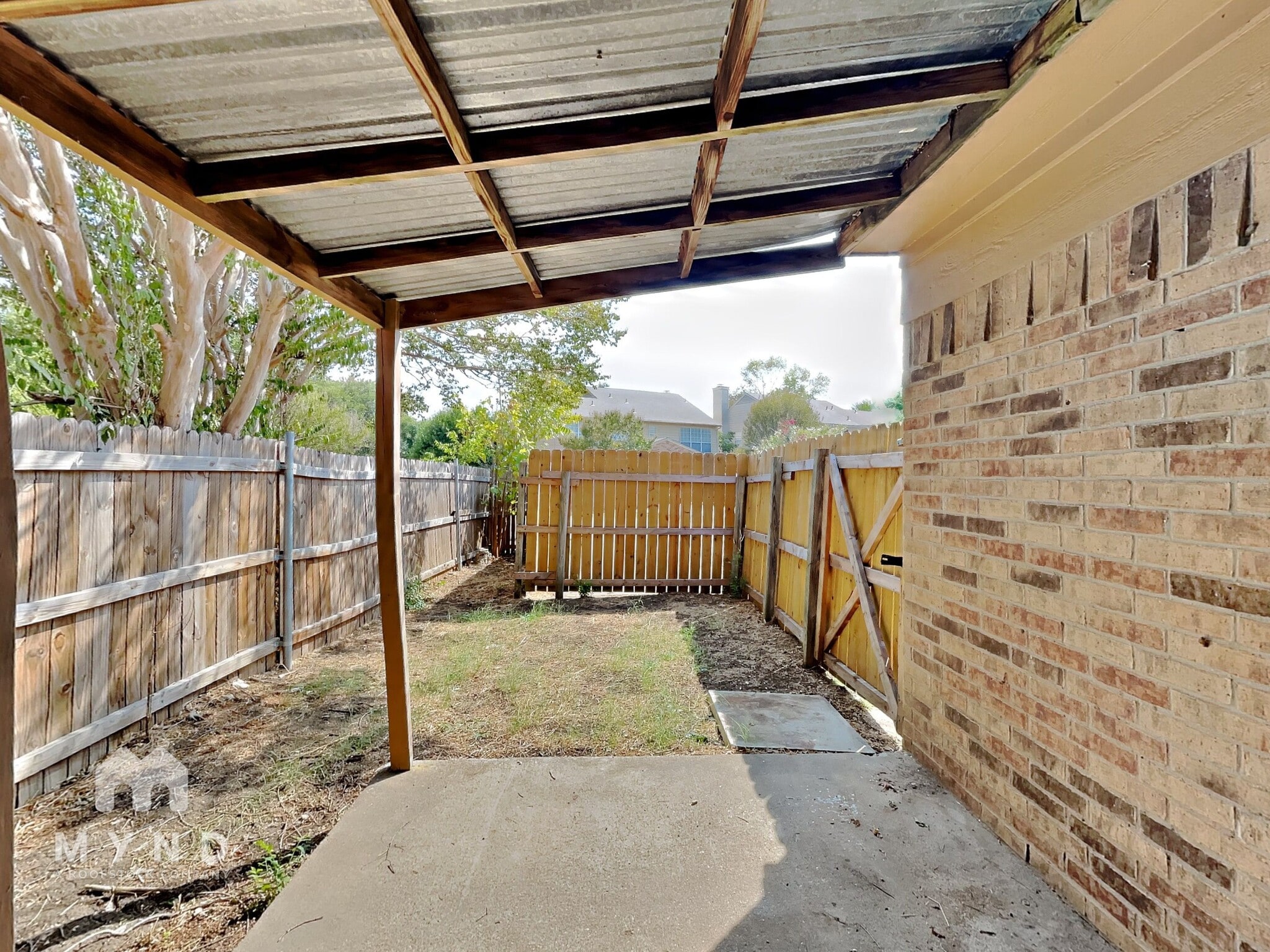 Building Photo - 1616 Beach Ln