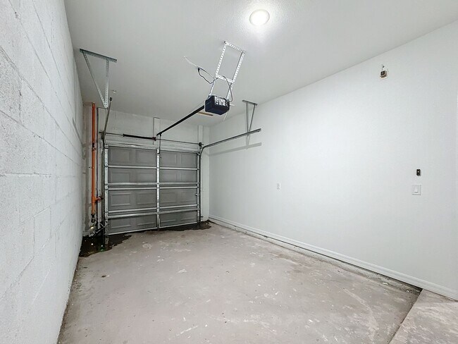 Building Photo - Townhouse For Lease in Saint Cloud