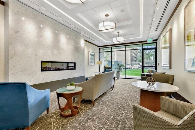 Building Photo - 6 Whittier Pl