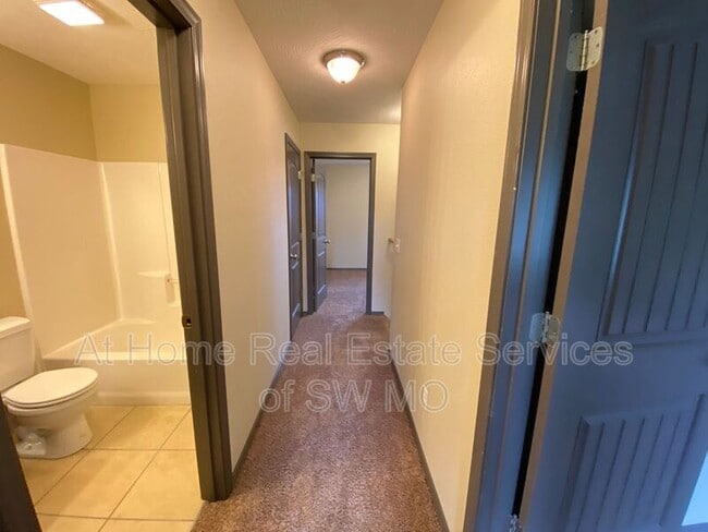 Building Photo - 3142 W Golden Valley