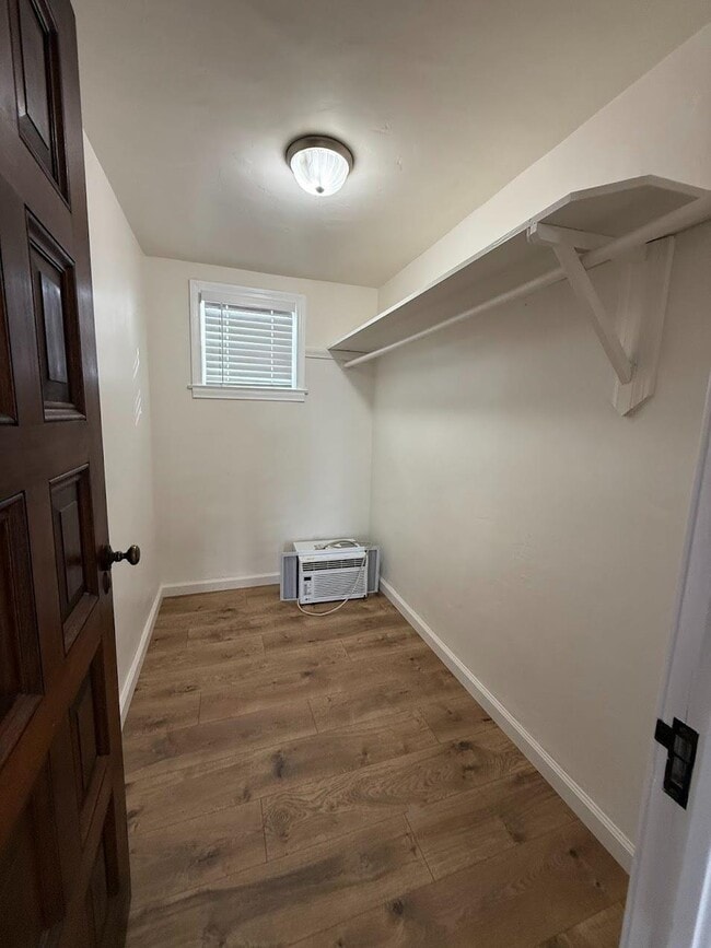 Building Photo - 10608 S Zediker Ave