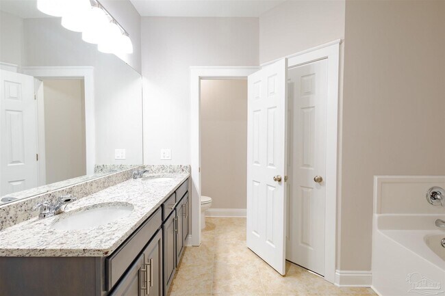 Building Photo - 9276 Sunset Dr