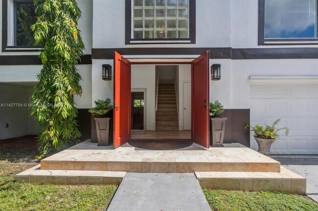 Building Photo - 6300 SW 144th St