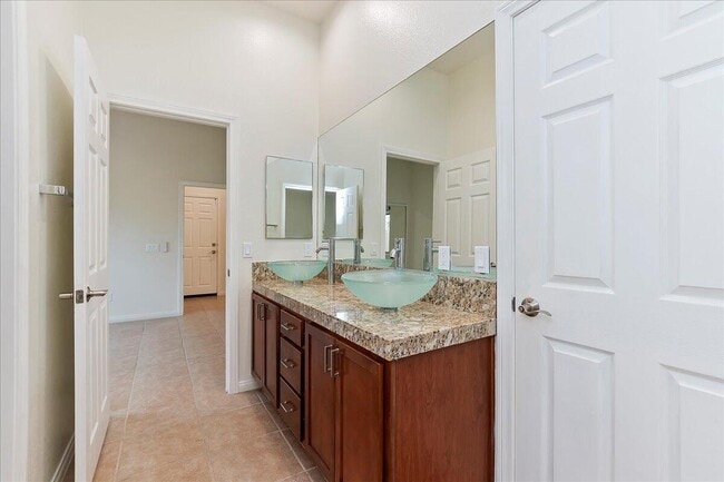 Building Photo - 51315 Cll Kalima