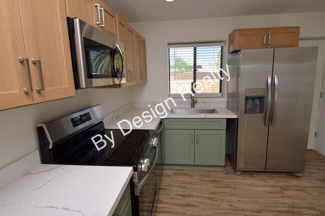 Building Photo - Contemporary 1 Bed 1 Bath with Beautiful F...