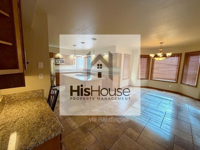 Building Photo - 2318 45th Ave