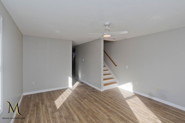 Building Photo - Newly Renovated Duplex Apt | All New Appliances + Off Street Parking