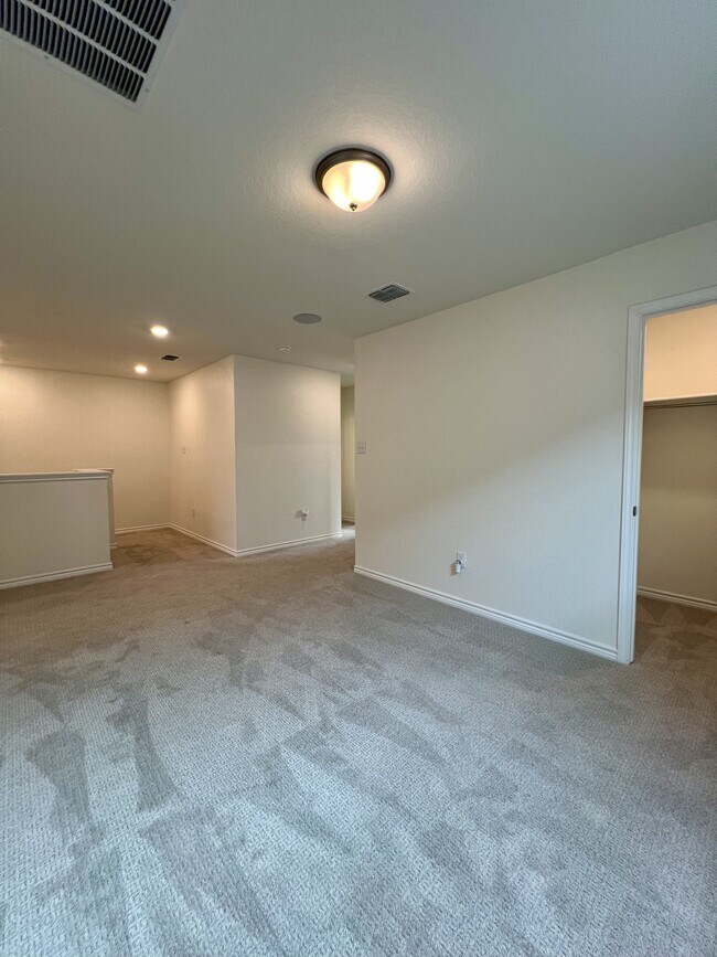 Building Photo - 14839 Vance Jackson Rd