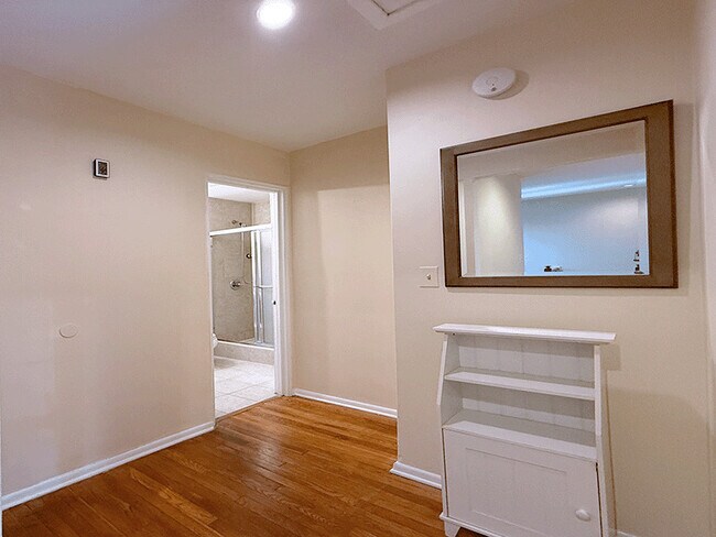 Building Photo - 24 Wedgewood Dr