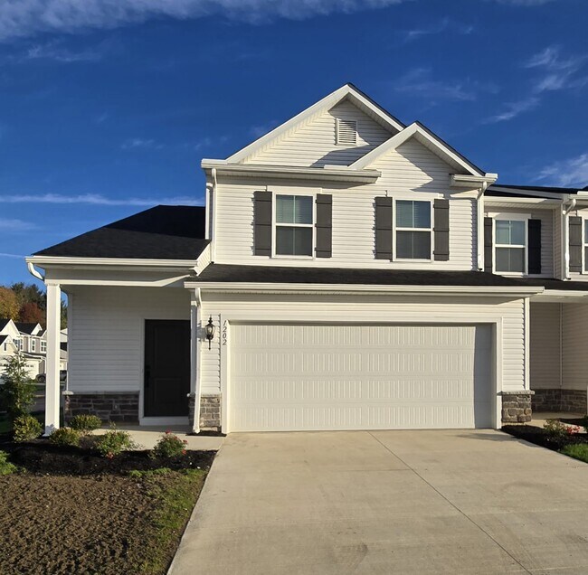 Primary Photo - 1202 Ayla Ave