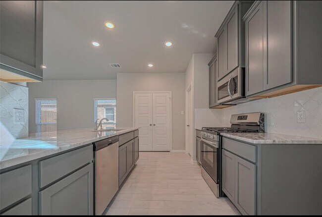 Building Photo - 22807 Ephesus Ave