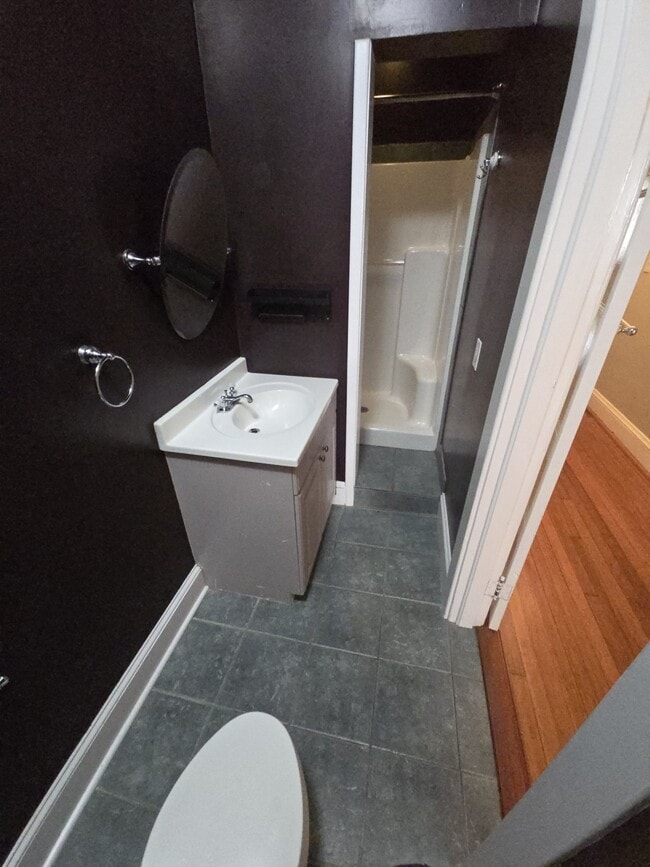 Building Photo - 800 Graydon Ave