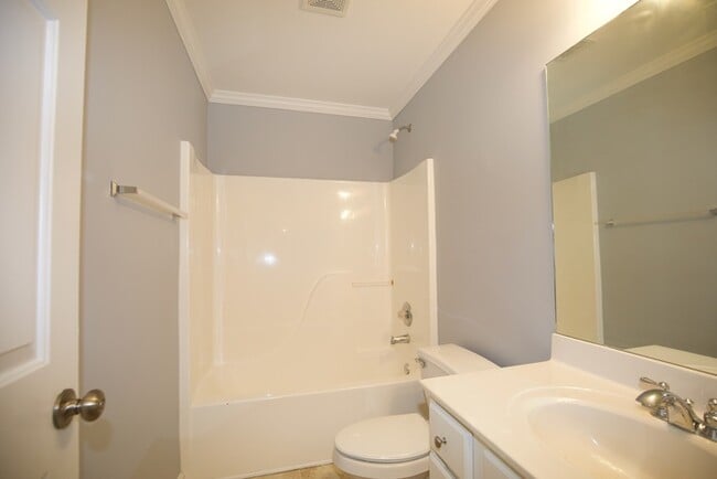 Building Photo - 7897 The Lakes Point